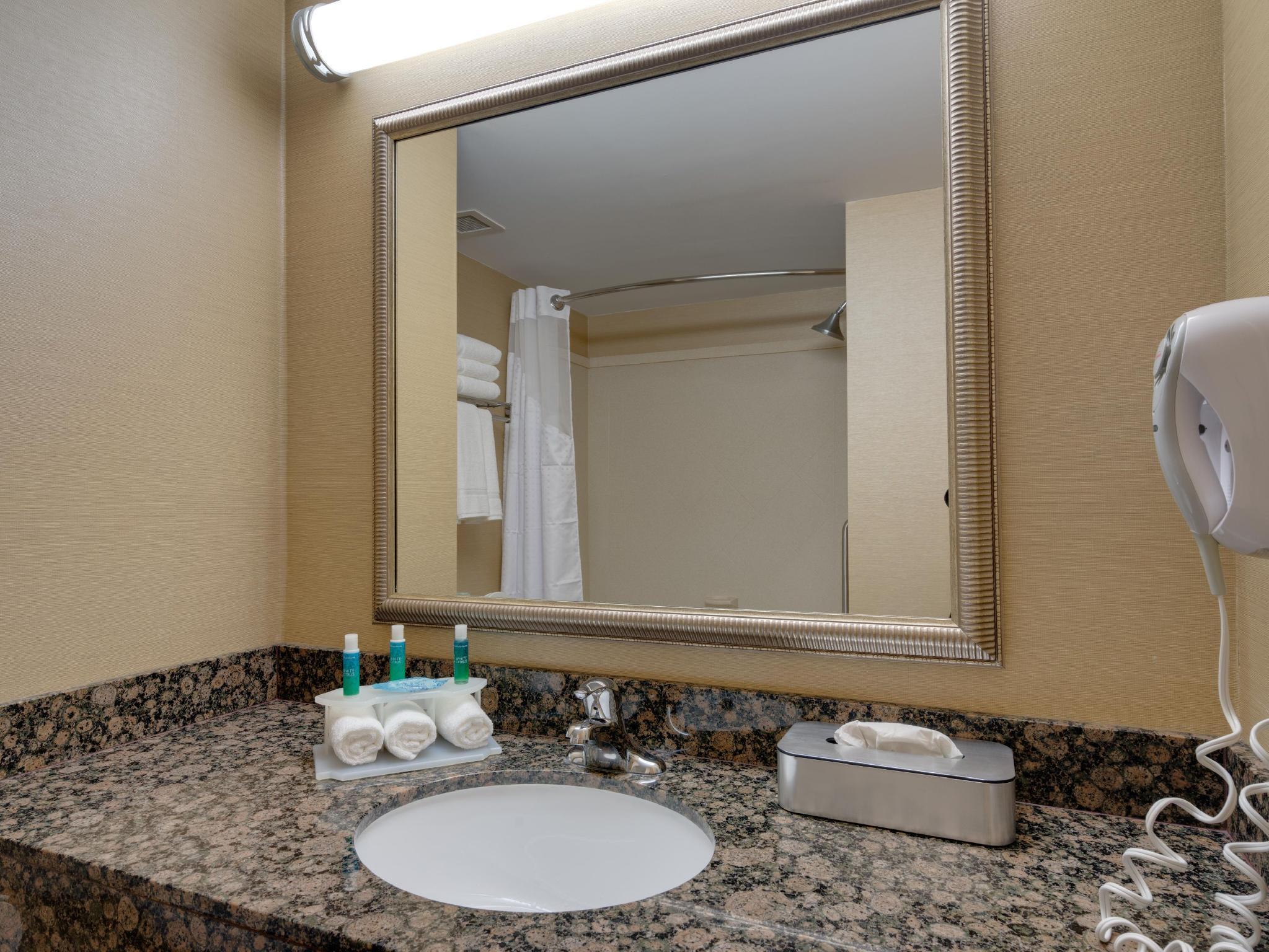 Holiday Inn Express Charles Town By Ihg Shenandoah Junction Eksteriør billede