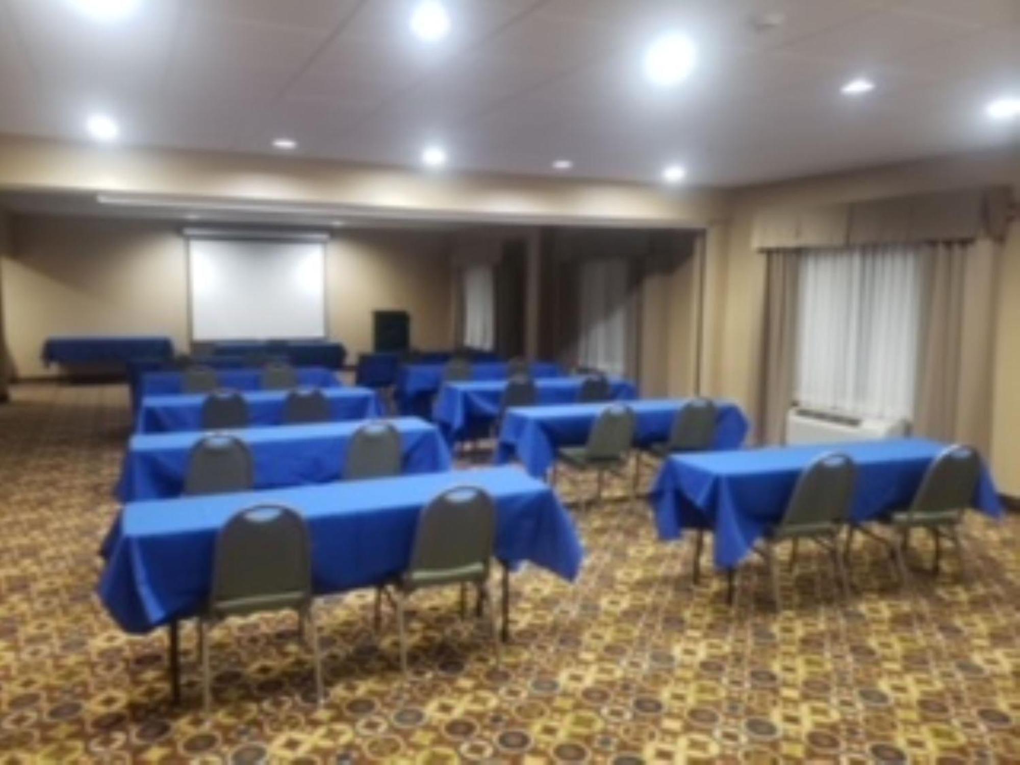 Holiday Inn Express Charles Town By Ihg Shenandoah Junction Eksteriør billede