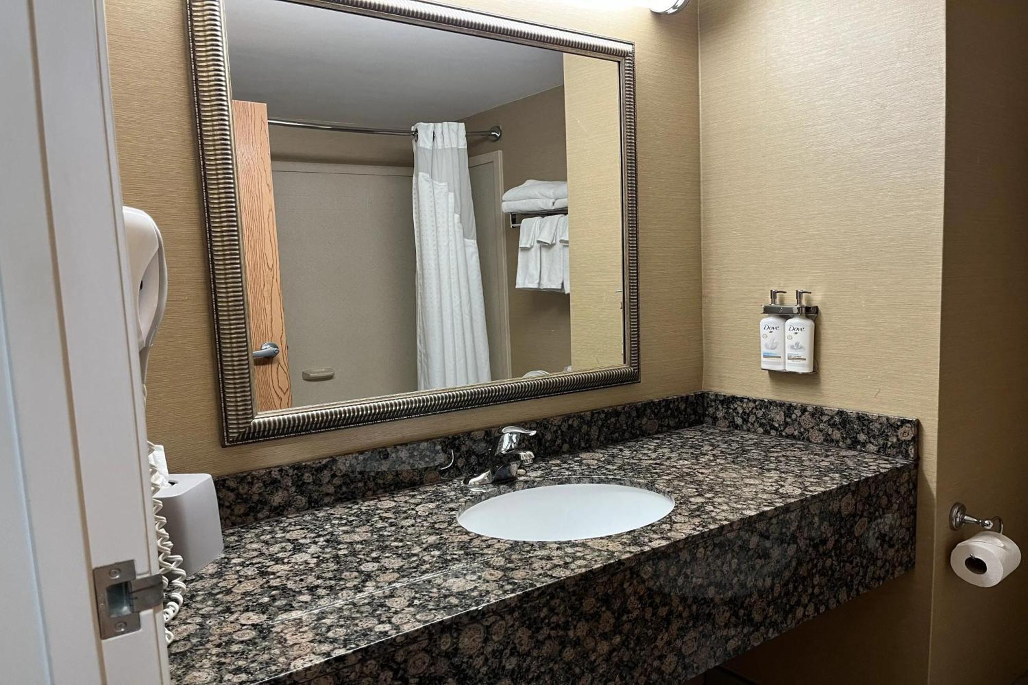 Holiday Inn Express Charles Town By Ihg Shenandoah Junction Eksteriør billede